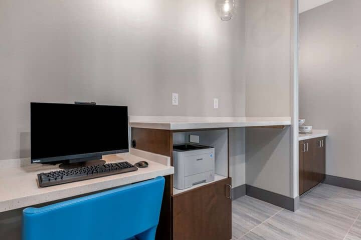 Business Center 51 of 59