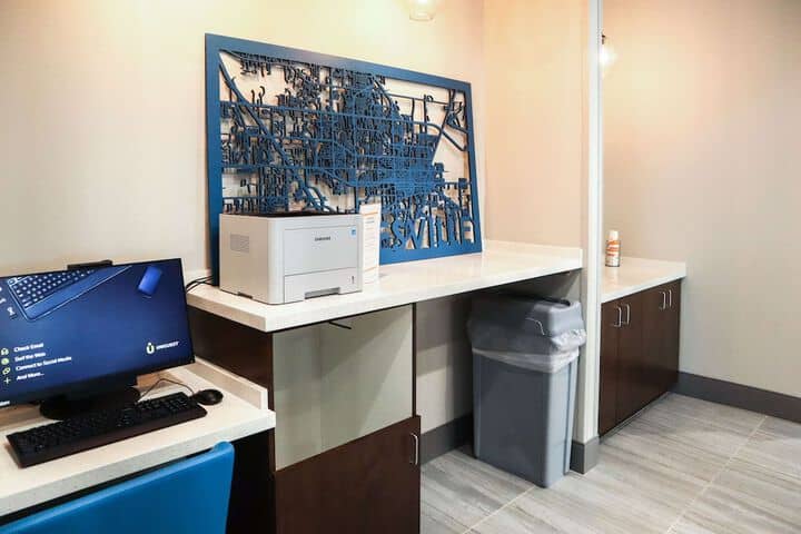 Business Center 50 of 59