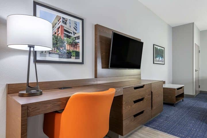 Room 18 of 59